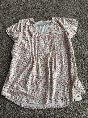 Women's Pink Floral V-Neck Short Sleeve Top